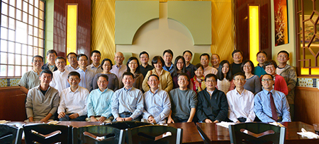 汪俊博士（1排左4），，，梁贵柏博士（1排左1），，，孙勇奎院士（1排左2），，，李才博士（1排中），，，王建锋博士（1排右1），，，刘建博士（1排右4），，，杨立虎博士（2排左1），，，蔡天权博士（2排左2），，，刘雯颖博士（2排右3）等专家合影留念