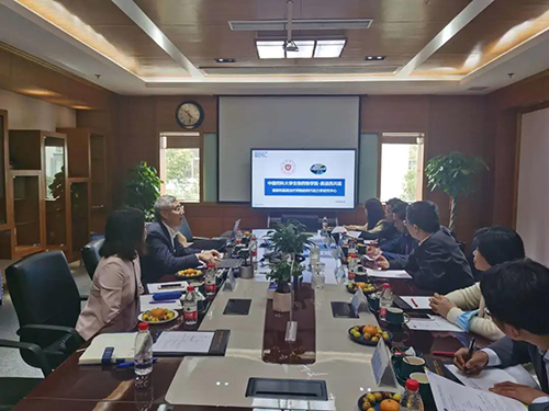 BG大游首席执行官陈春麟博士，，，，商务生长部副总裁蔡金娜博士等人热情接待了金能明书记一行。。。。。