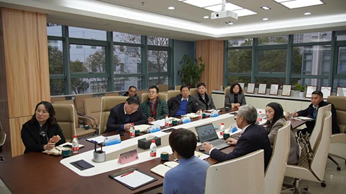 上海市浦东新区政府党组成员、副区长吴强，，，，，，，浦东新区科经委副主任李晓亮，，，，，，，张江治理局副局长吴俊！。。，，，，，张江集团副总司理王凯荣等调研BG大游